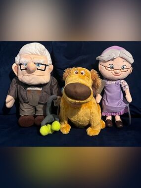 Disney NWT Up Plush Carl & Ellie Fredricksen from Pixar’s Up and Plush Dog